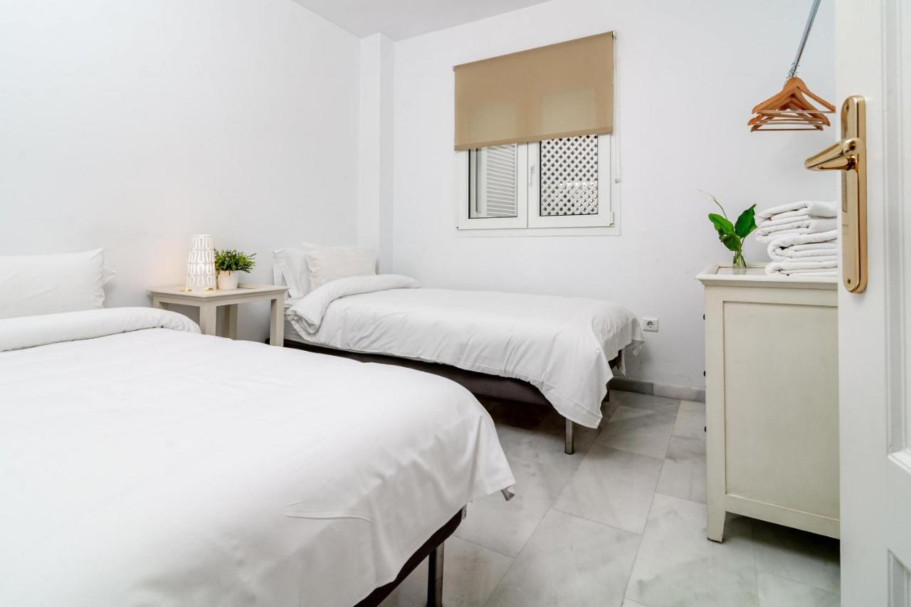 Pr45- Beach Front Apartment Puerto Banus マルベーリャ エクステリア 写真