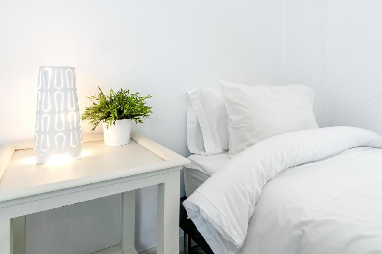 Pr45- Beach Front Apartment Puerto Banus マルベーリャ エクステリア 写真